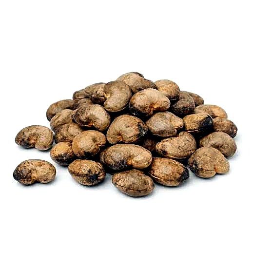 Raw cashew nuts